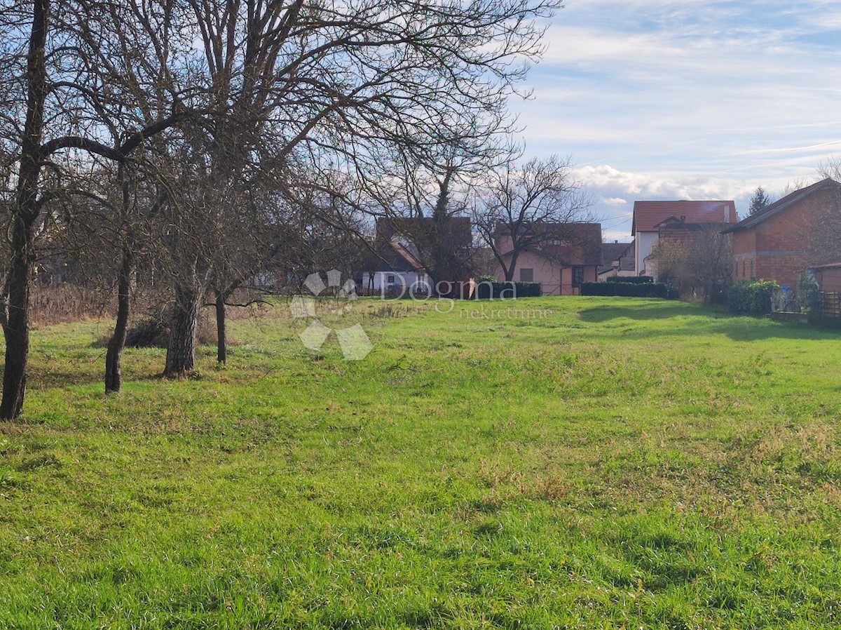 Zemljišče Kuče, Velika Gorica - Okolica, 960m2