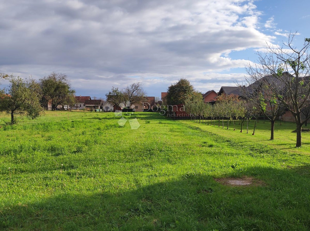 Zemljišče Kuče, Velika Gorica - Okolica, 960m2