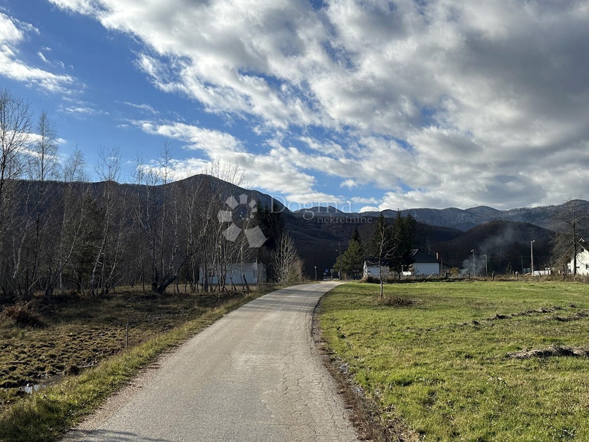 Zemljišče Donje Pazarište, Gospić - Okolica, 2.654m2