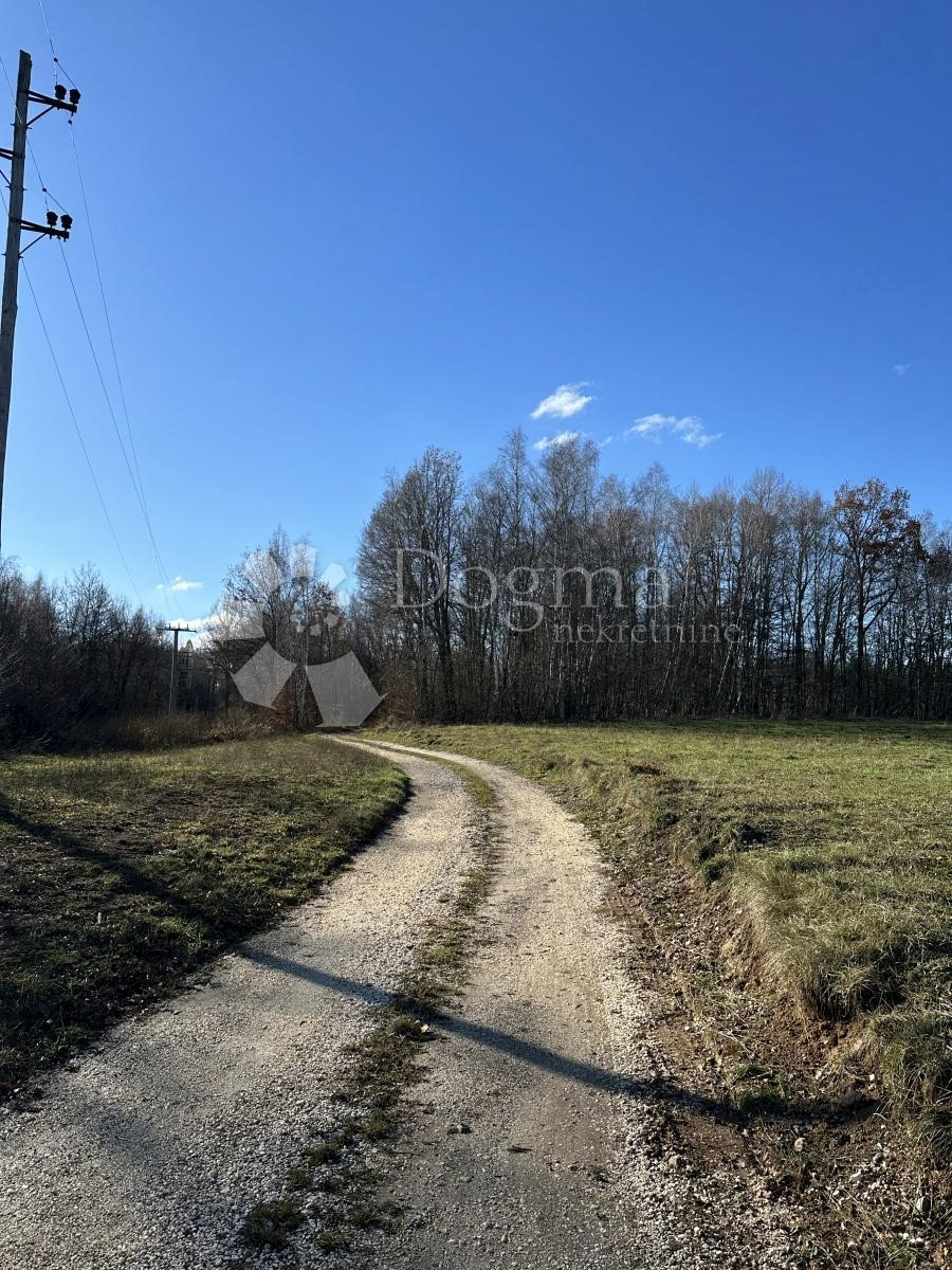 Zemljišče Veliki Žitnik, Gospić - Okolica, 3.435m2