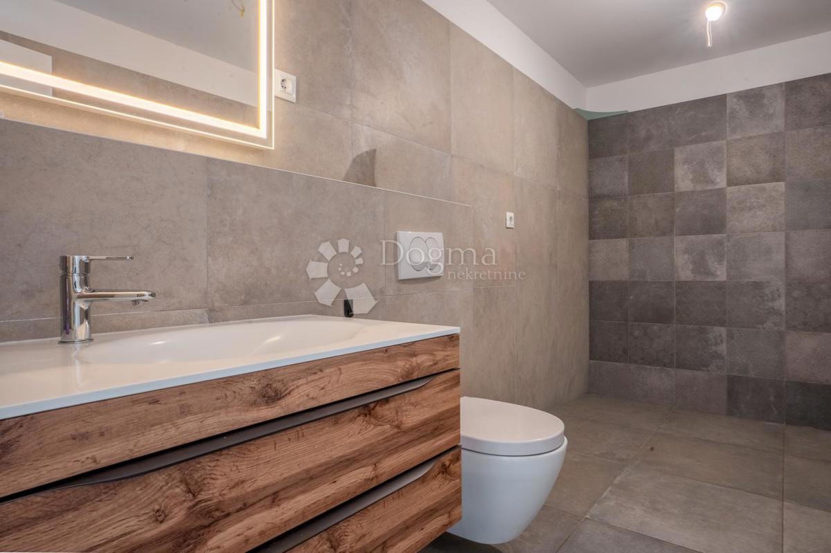 Stanovanje Krimeja, Rijeka, 107,79m2