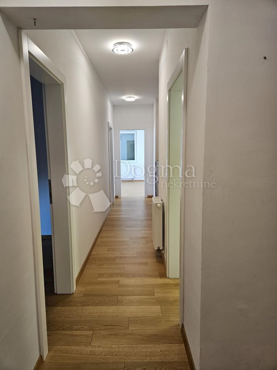 Stanovanje Centar, Varaždin, 131,45m2