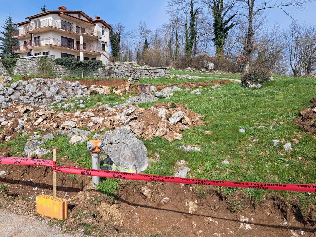Zemljišče Mučići, Matulji, Mučići kod k.br. 52 c, 1.000m2