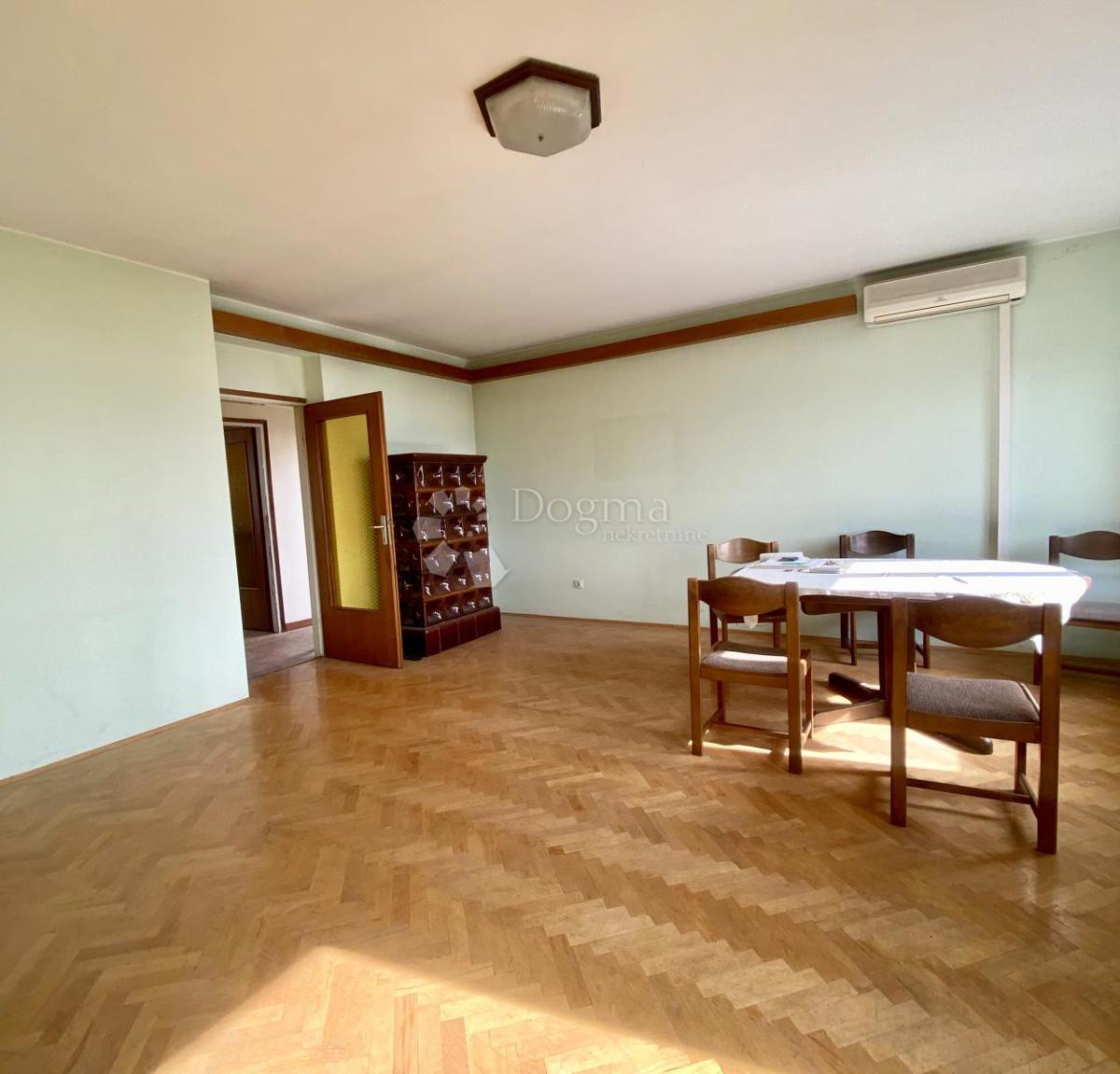 Hiša Kozala, Rijeka, 252m2