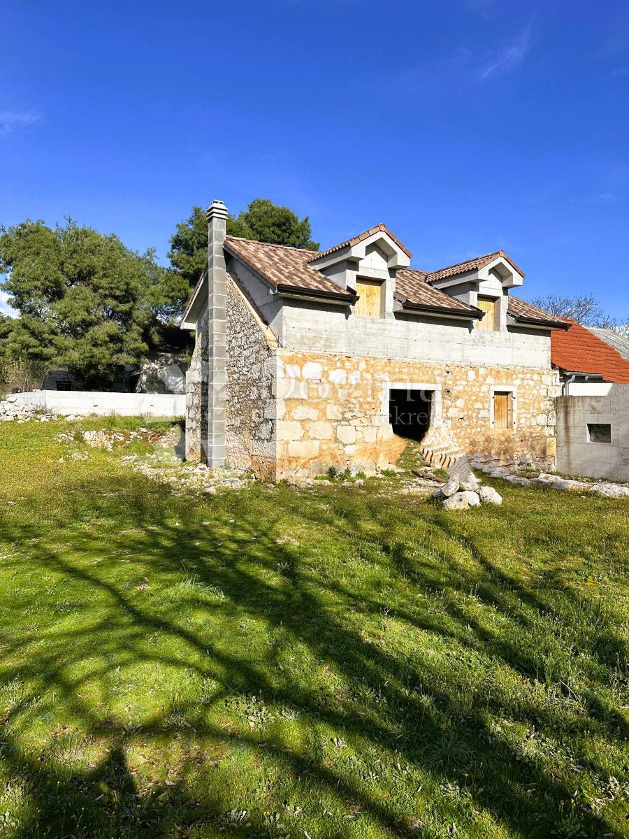 Hiša Dubrava Kod Šibenika, Šibenik - Okolica, 124m2