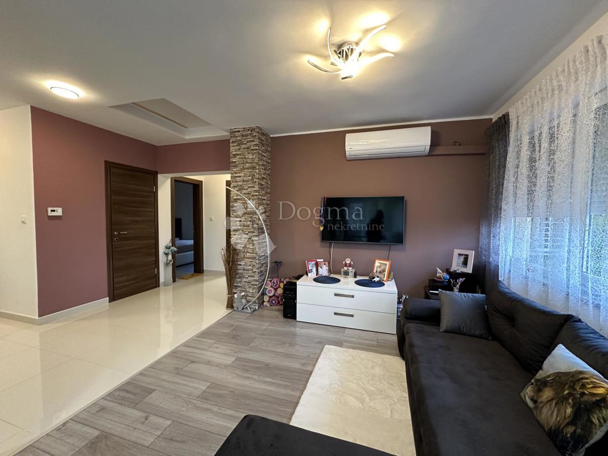Stanovanje Pobri, Opatija - Okolica, 84m2