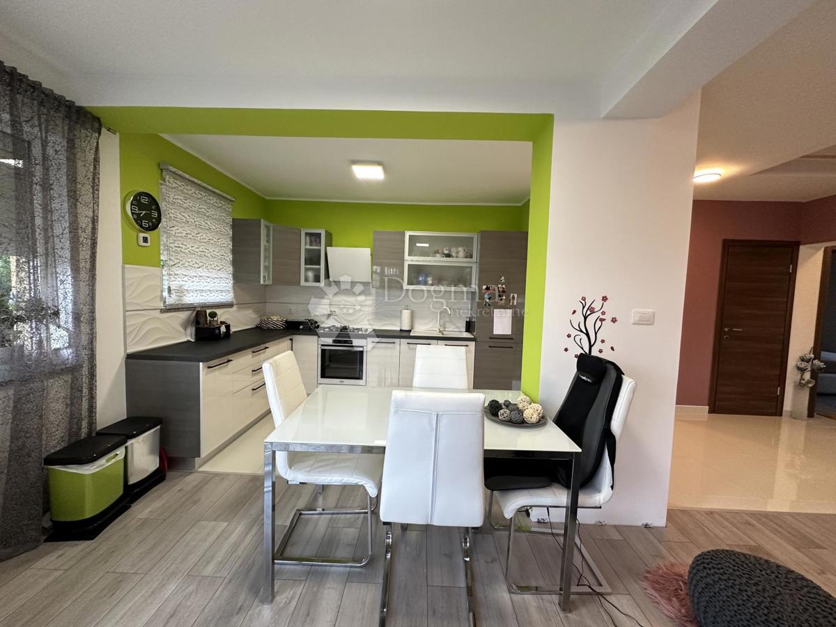 Stanovanje Pobri, Opatija - Okolica, 84m2