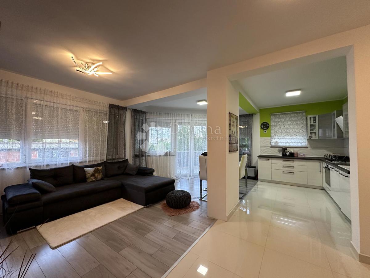 Stanovanje Pobri, Opatija - Okolica, 84m2