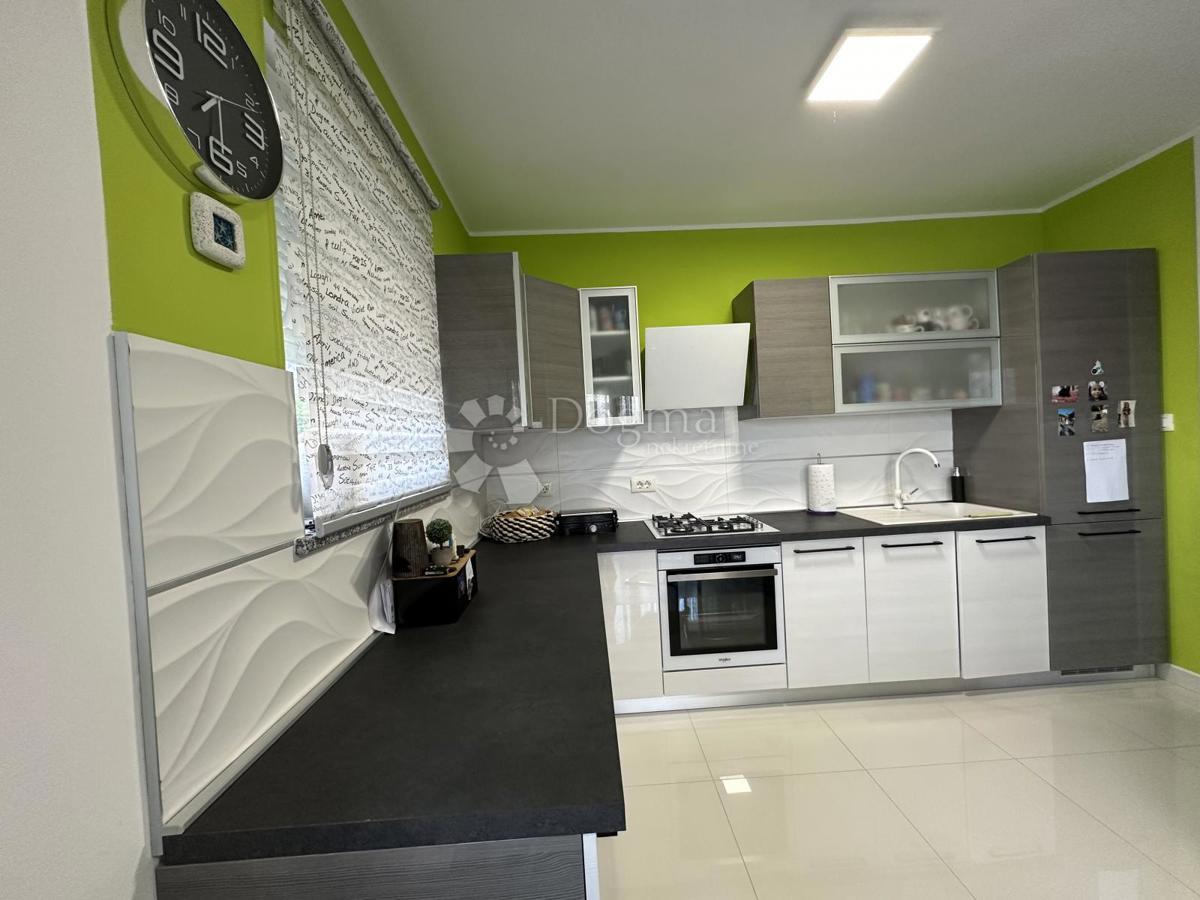 Stanovanje Pobri, Opatija - Okolica, 84m2