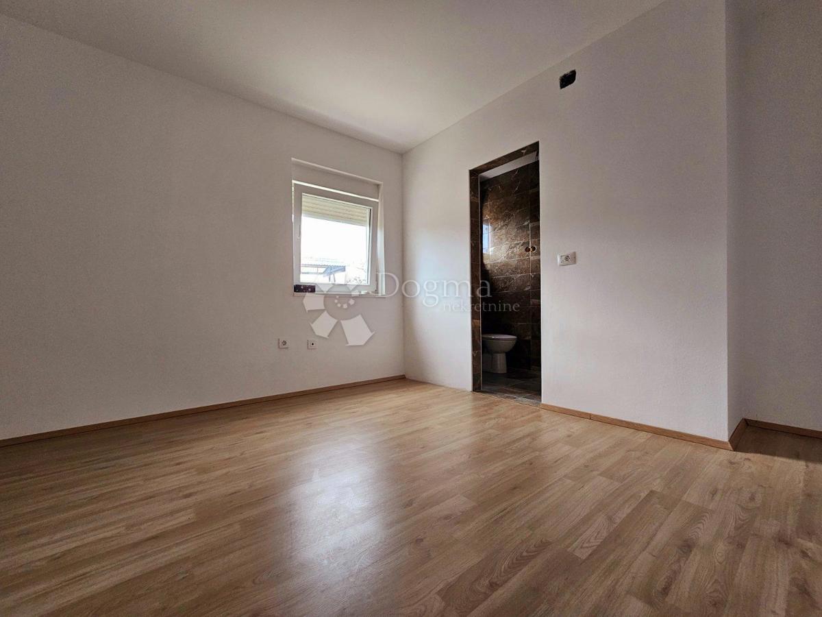Stanovanje Valdebek, Pula, 73,69m2