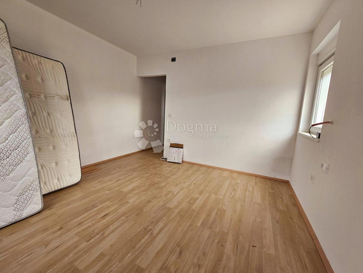 Stanovanje Valdebek, Pula, 73,69m2