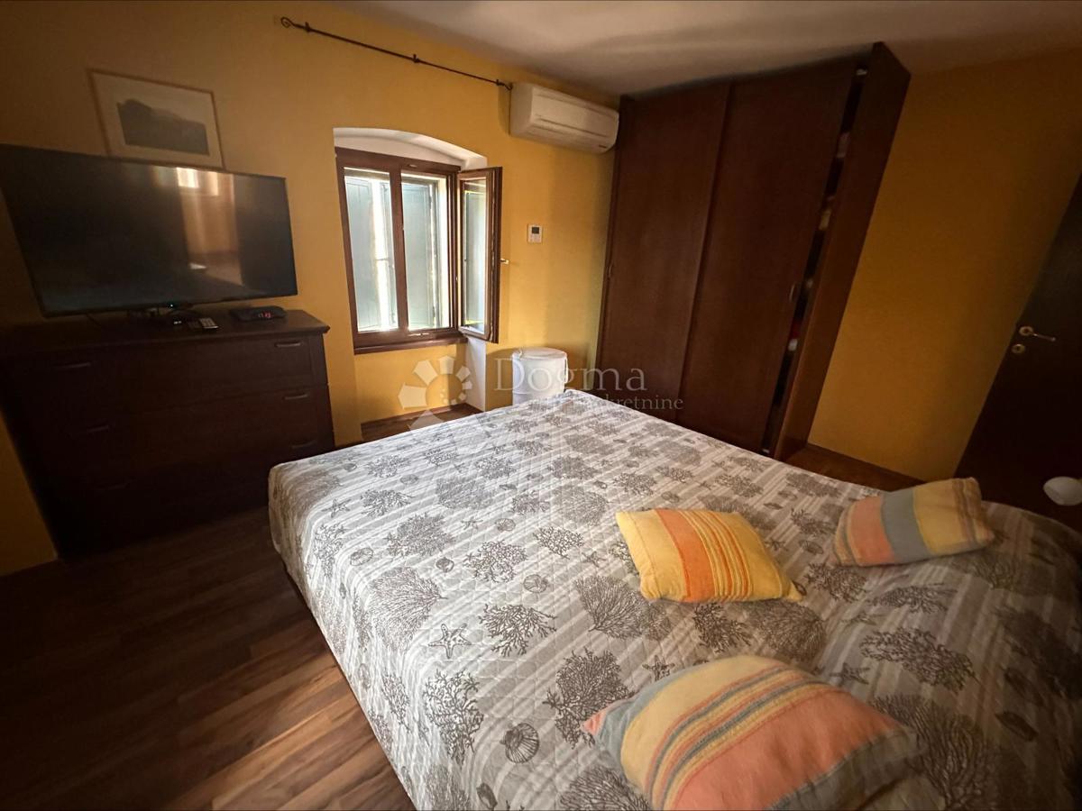 Hiša Zlarin, Šibenik - Okolica, 180m2