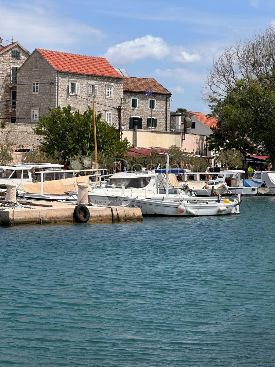 Hiša Zlarin, Šibenik - Okolica, 180m2