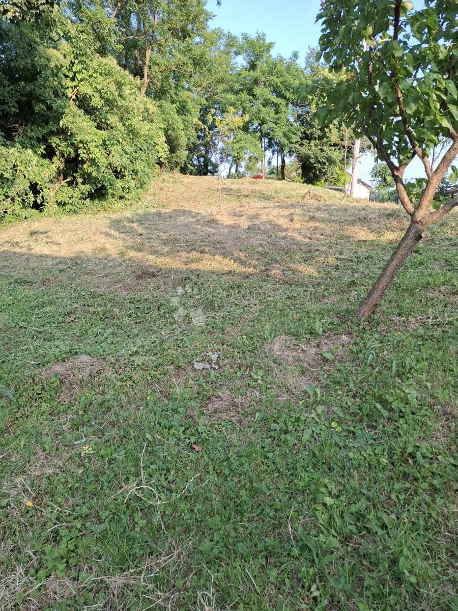 Zemljišče Kustošija, Črnomerec, 1.566m2