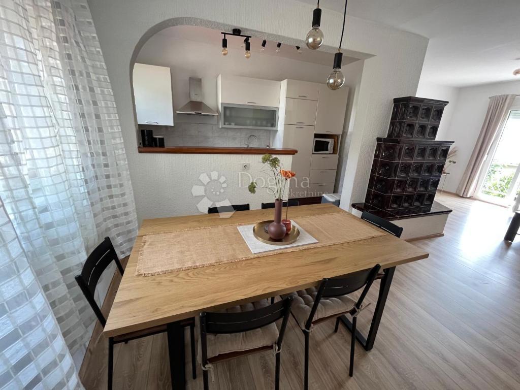 Hiša Crikvenica, 180m2