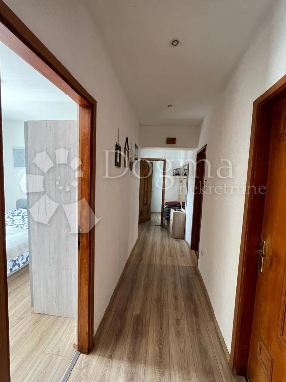 Hiša Crikvenica, 180m2