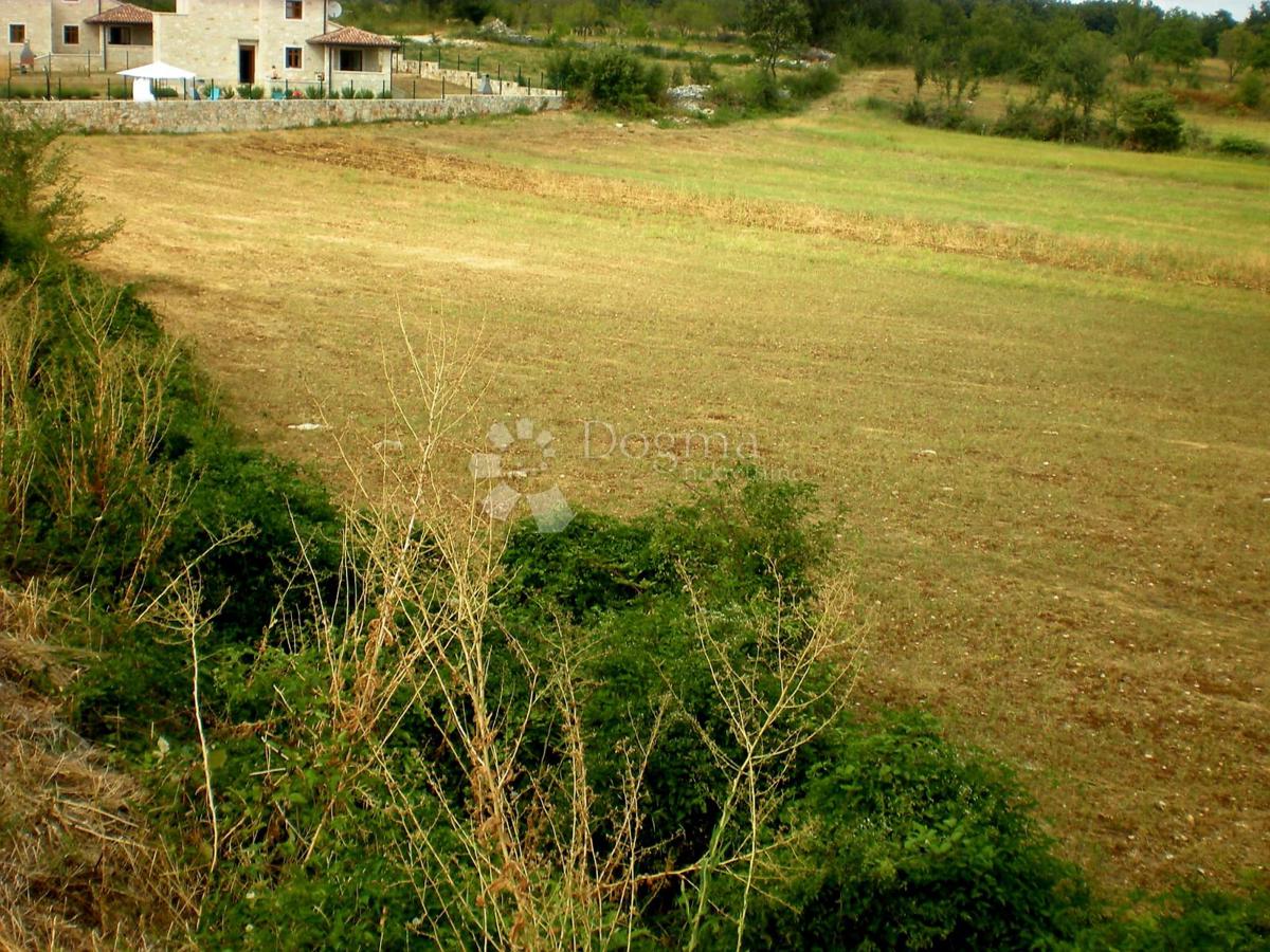 Zemljišče Kanfanar, 1.991m2