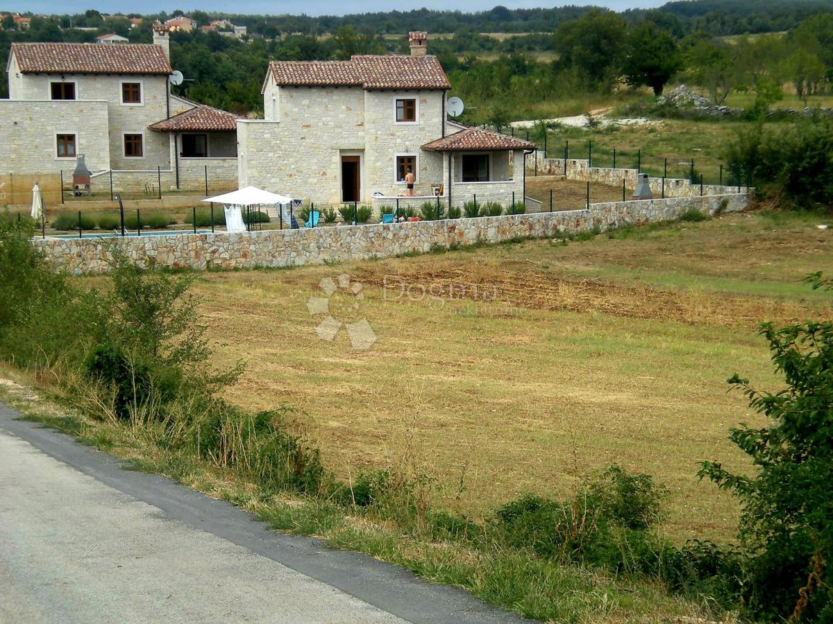 Zemljišče Kanfanar, 1.991m2