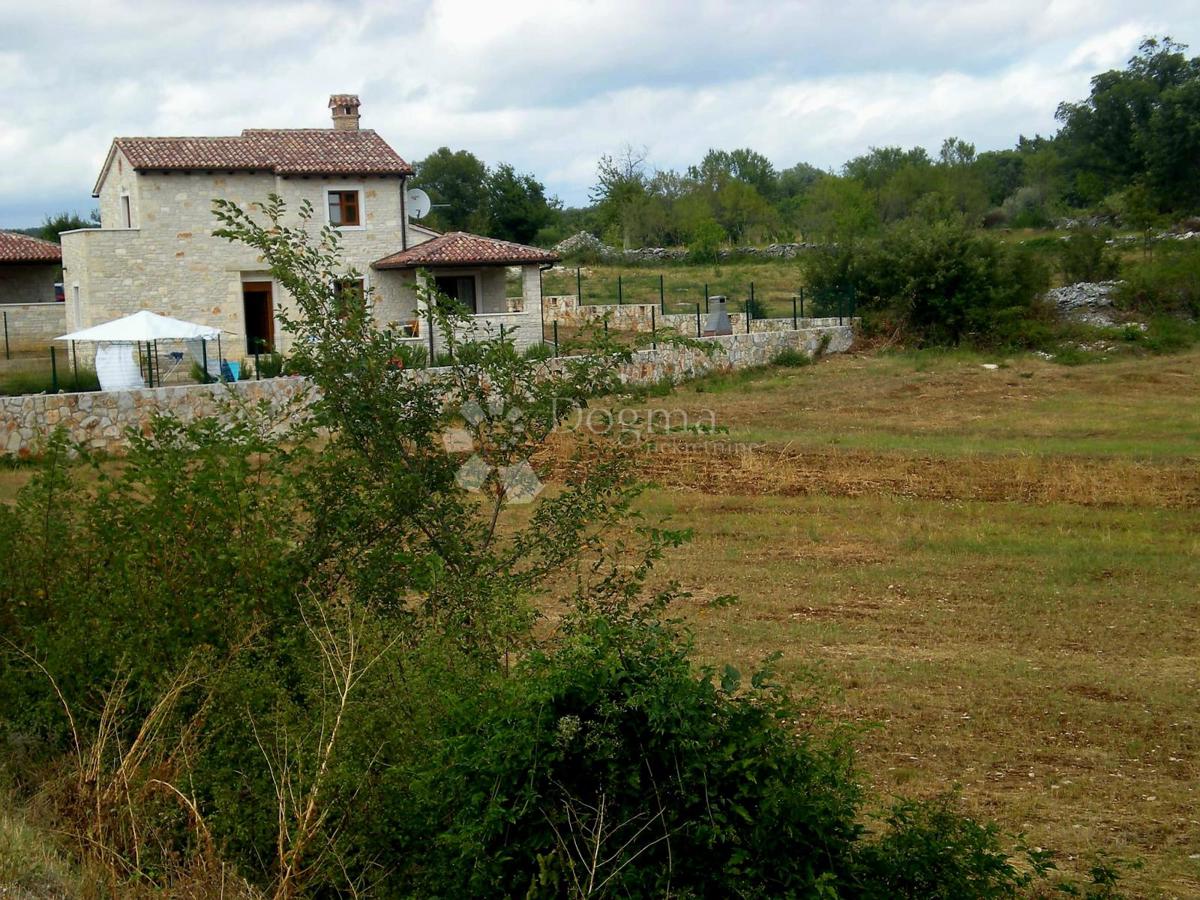 Zemljišče Kanfanar, 1.991m2