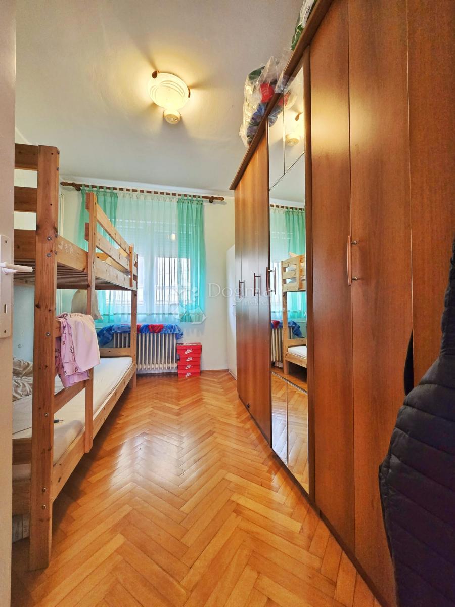 Stanovanje Centar, Pula, 81,85m2