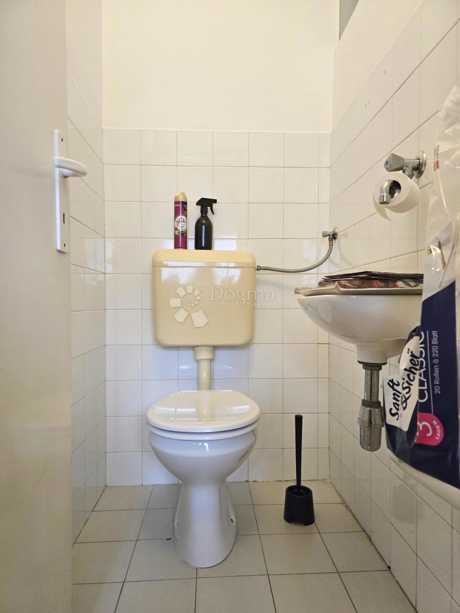 Stanovanje Centar, Pula, 81,85m2