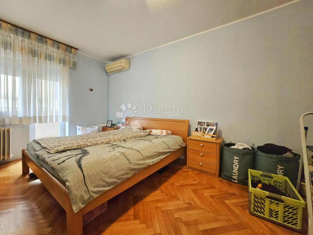 Stanovanje Centar, Pula, 81,85m2