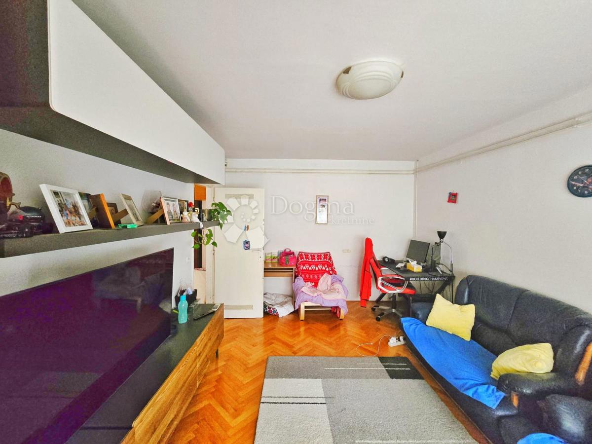 Stanovanje Centar, Pula, 81,85m2