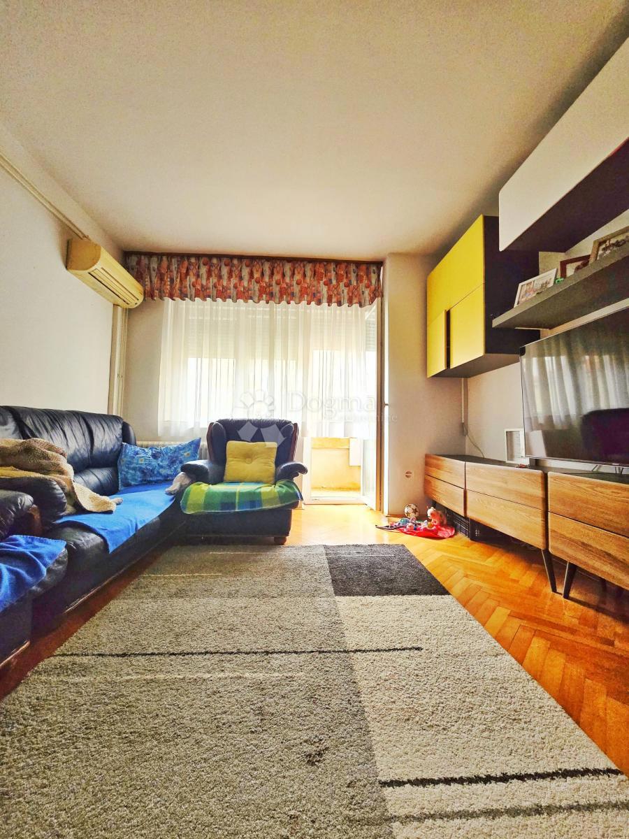 Stanovanje Centar, Pula, 81,85m2