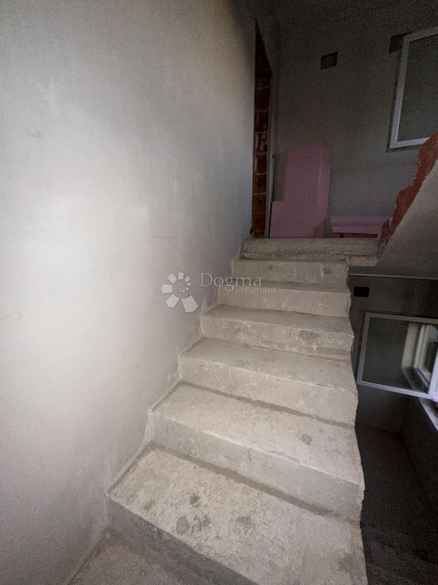 VIR STANOVANJE NOVOGRADNJA 78 m2 CENTER S2, 1. nad
