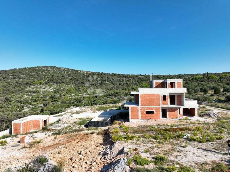 Hiša Dvornica, Rogoznica, 450m2