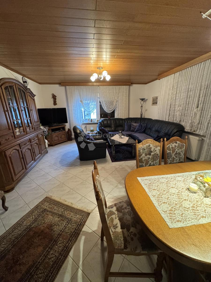Hiša Predavac, Rovišće, 259m2