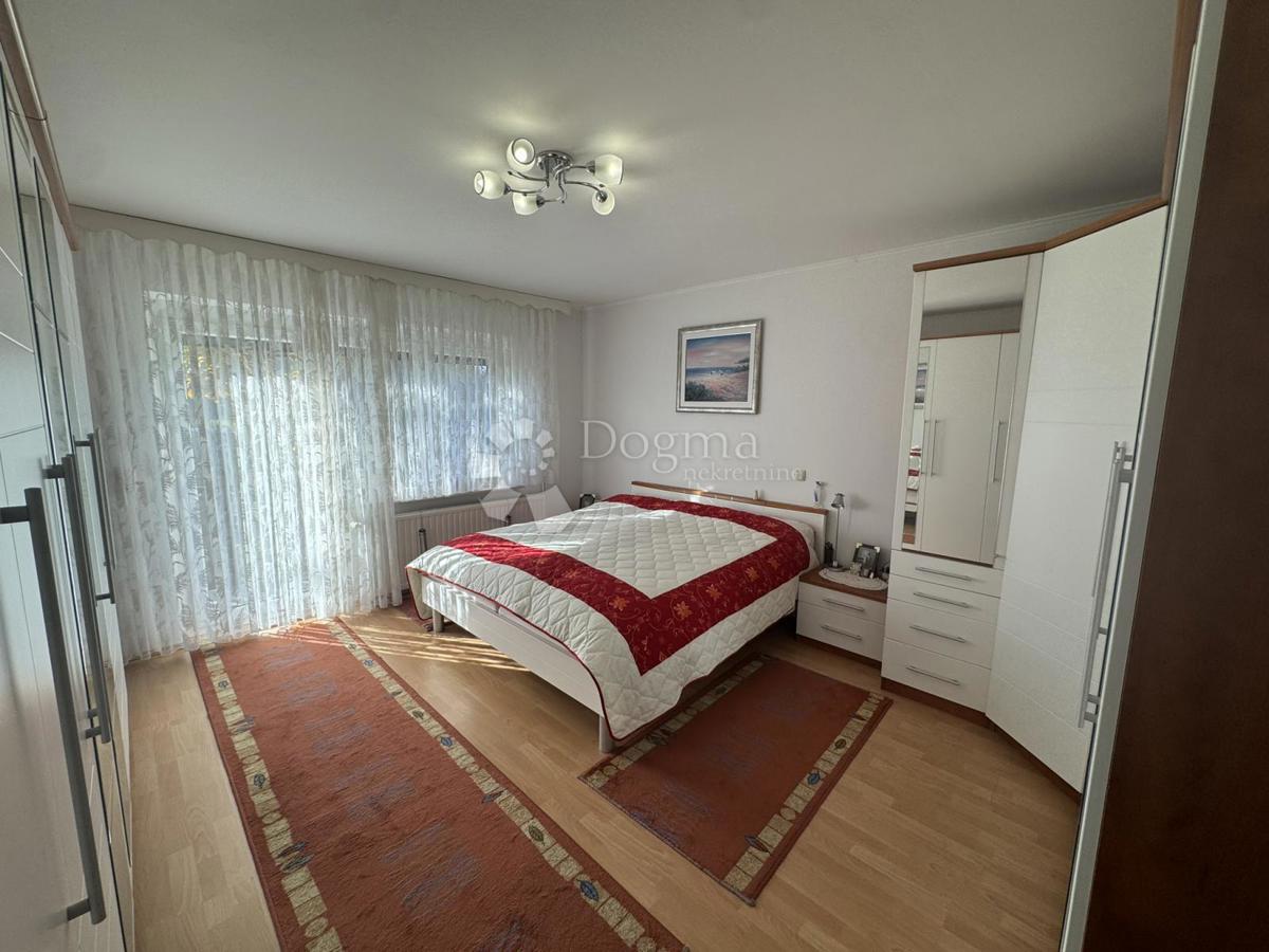 Hiša Predavac, Rovišće, 259m2