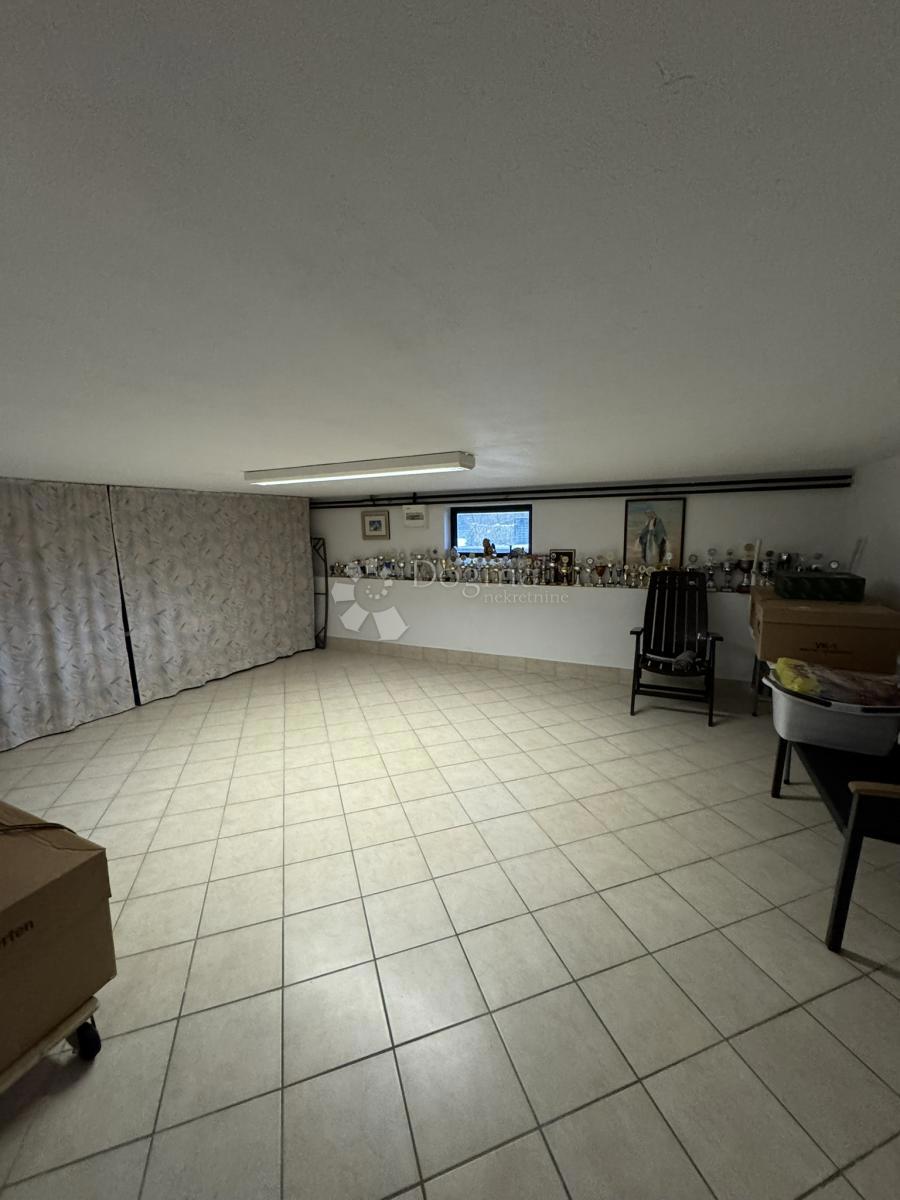 Hiša Predavac, Rovišće, 259m2