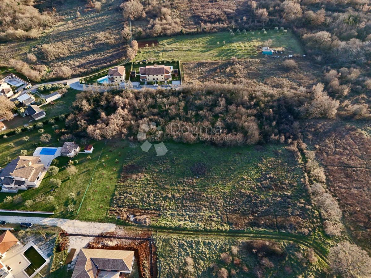 Kmetijsko zemljišče Šušnjići, Poreč, 7.297m2