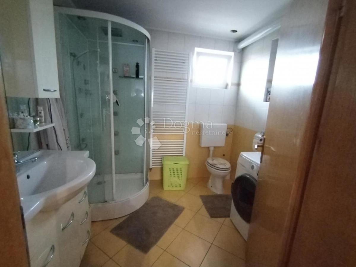 Hiša Gaj, Vrbovec, 202m2