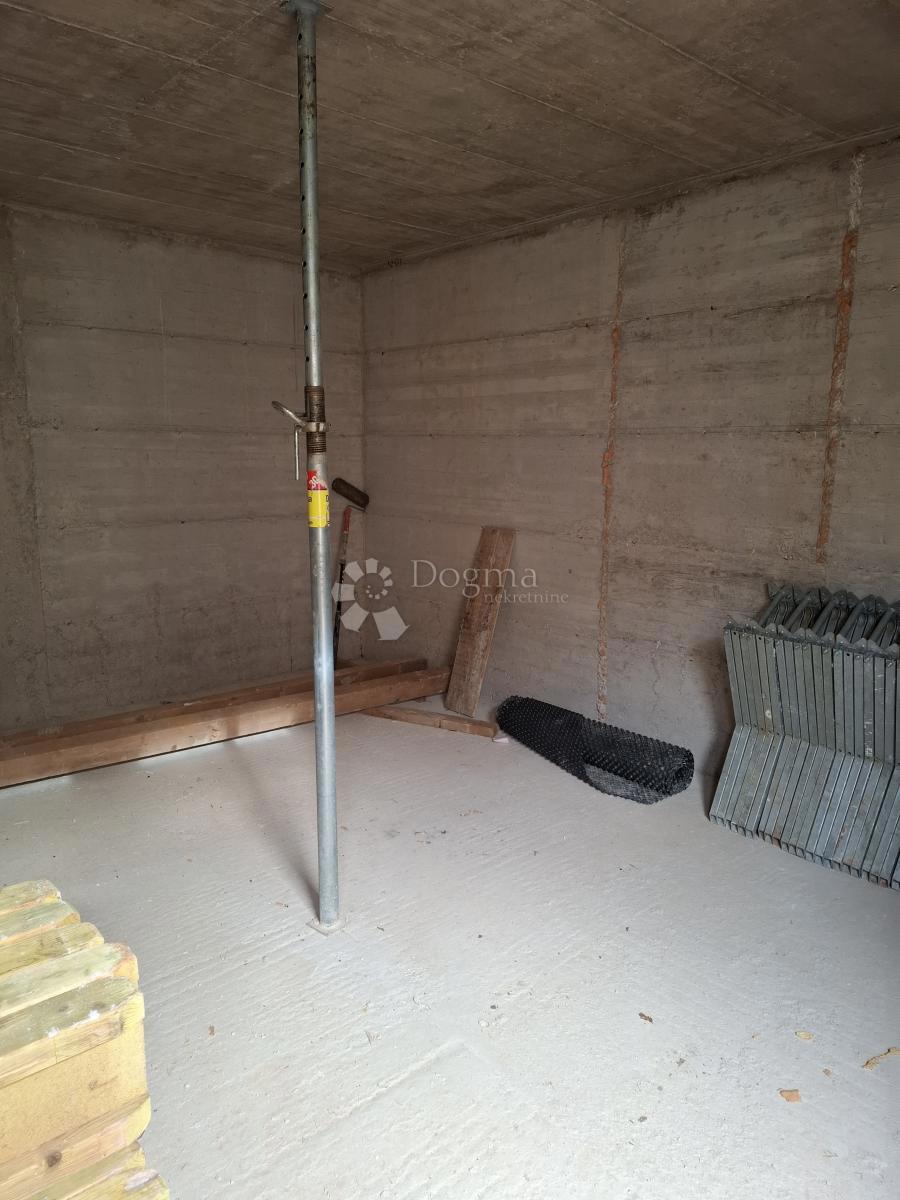 Hiša Jovići, Ražanac, 100m2