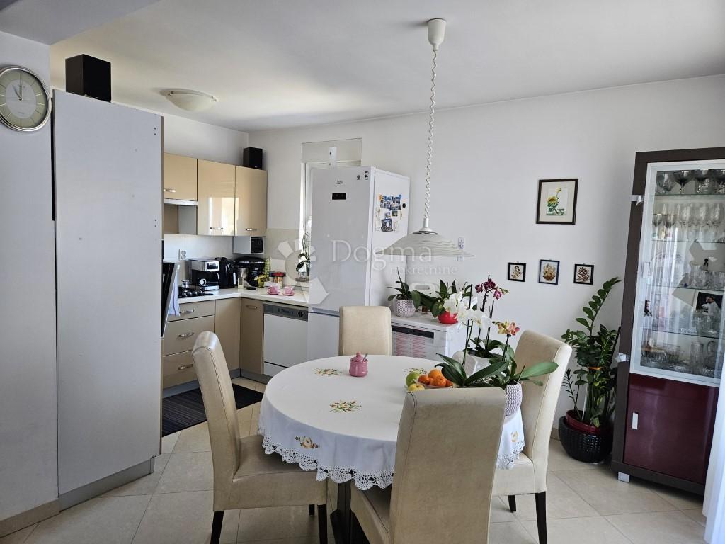 Stanovanje Viškovo, 80,01m2