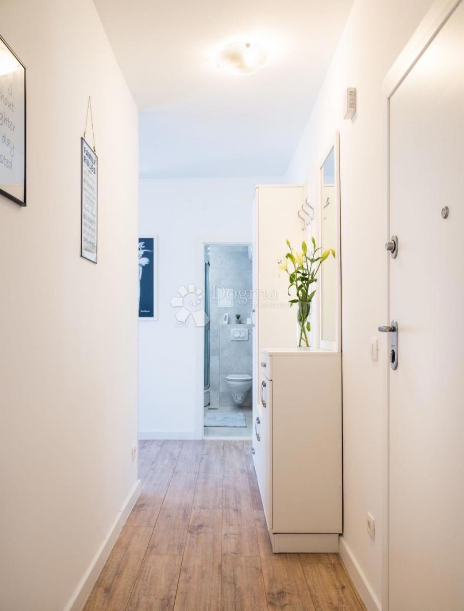 Stanovanje Travarica, Trogir, 63,18m2