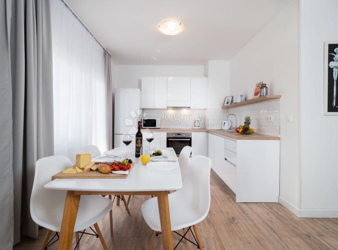Stanovanje Travarica, Trogir, 63,18m2