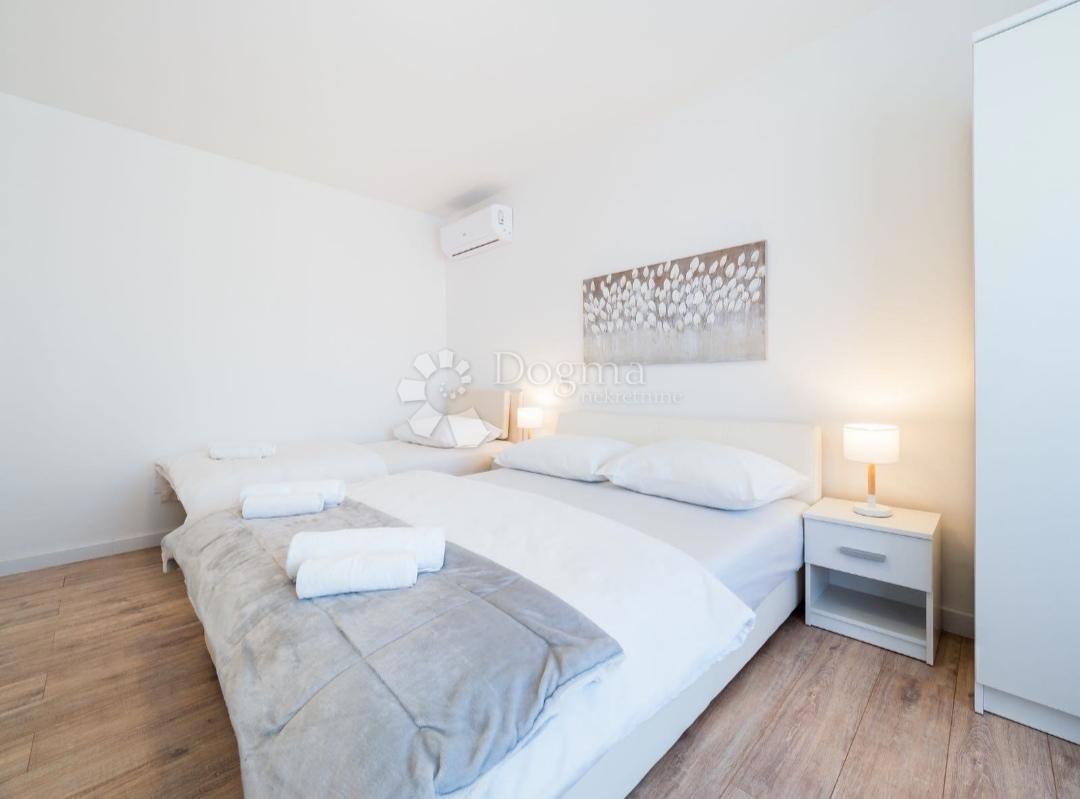 Stanovanje Travarica, Trogir, 63,18m2