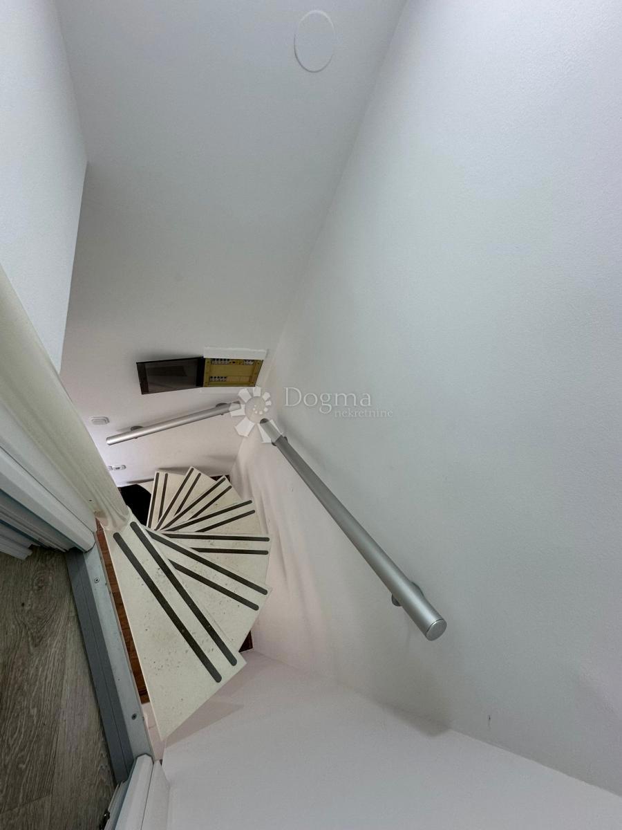 Poslovni prostor Maksimir, 13m2