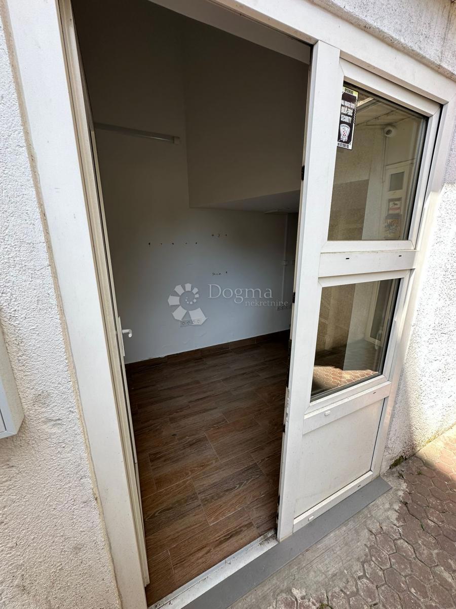 Poslovni prostor Maksimir, 13m2