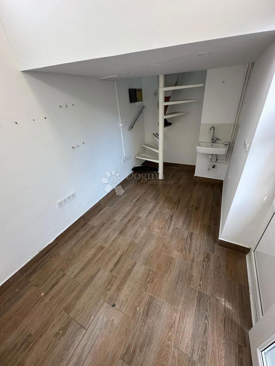 Poslovni prostor Maksimir, 13m2