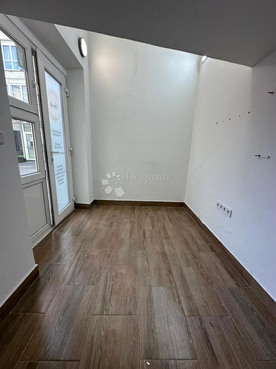 Poslovni prostor Maksimir, 13m2