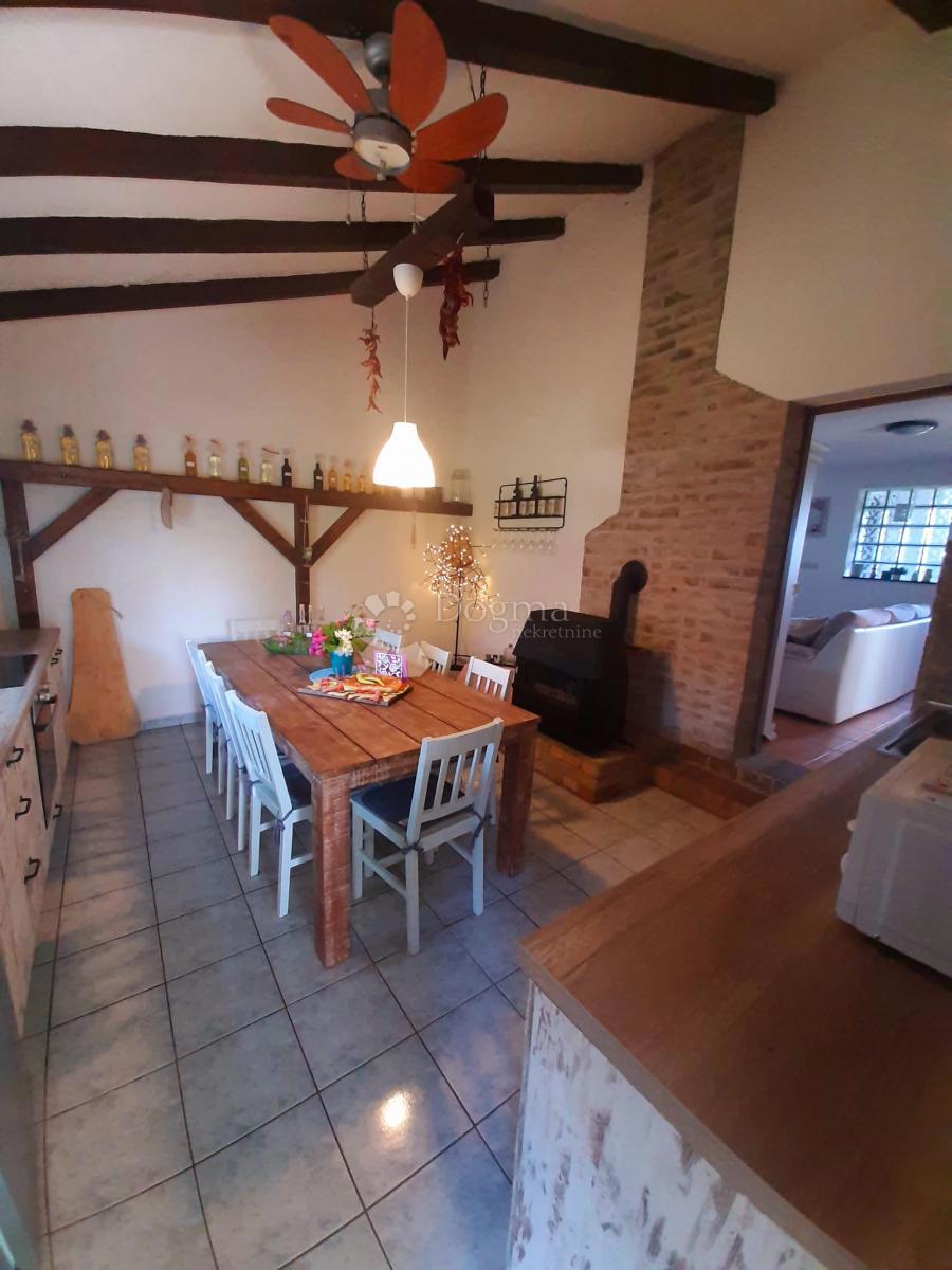 Hiša Suza, Kneževi Vinogradi, Suza, Kneževi Vinogradi, 79m2