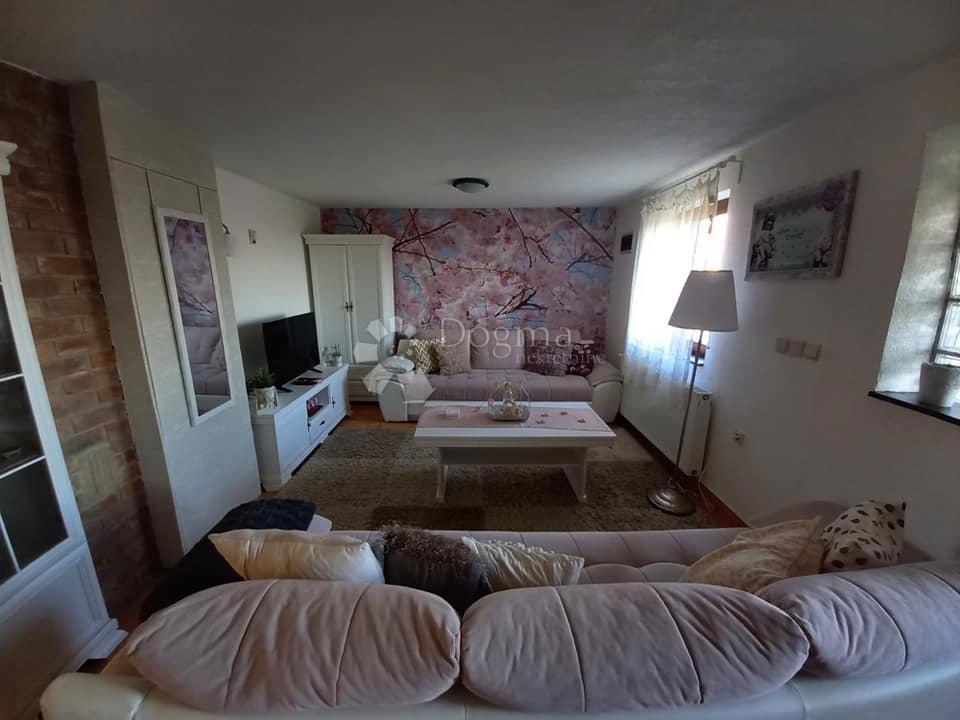 Hiša Suza, Kneževi Vinogradi, Suza, Kneževi Vinogradi, 79m2