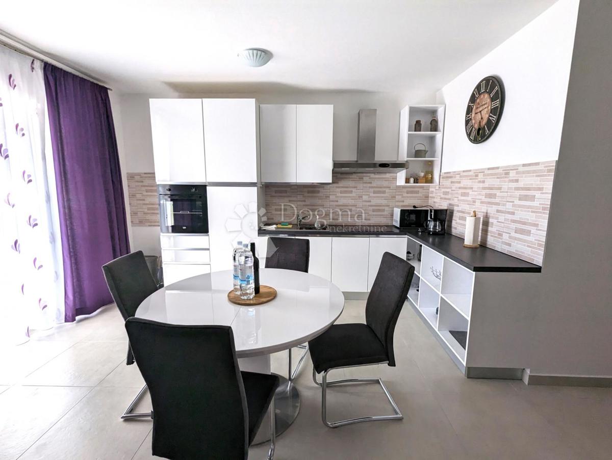 Stanovanje Rabac, Labin, 83,50m2