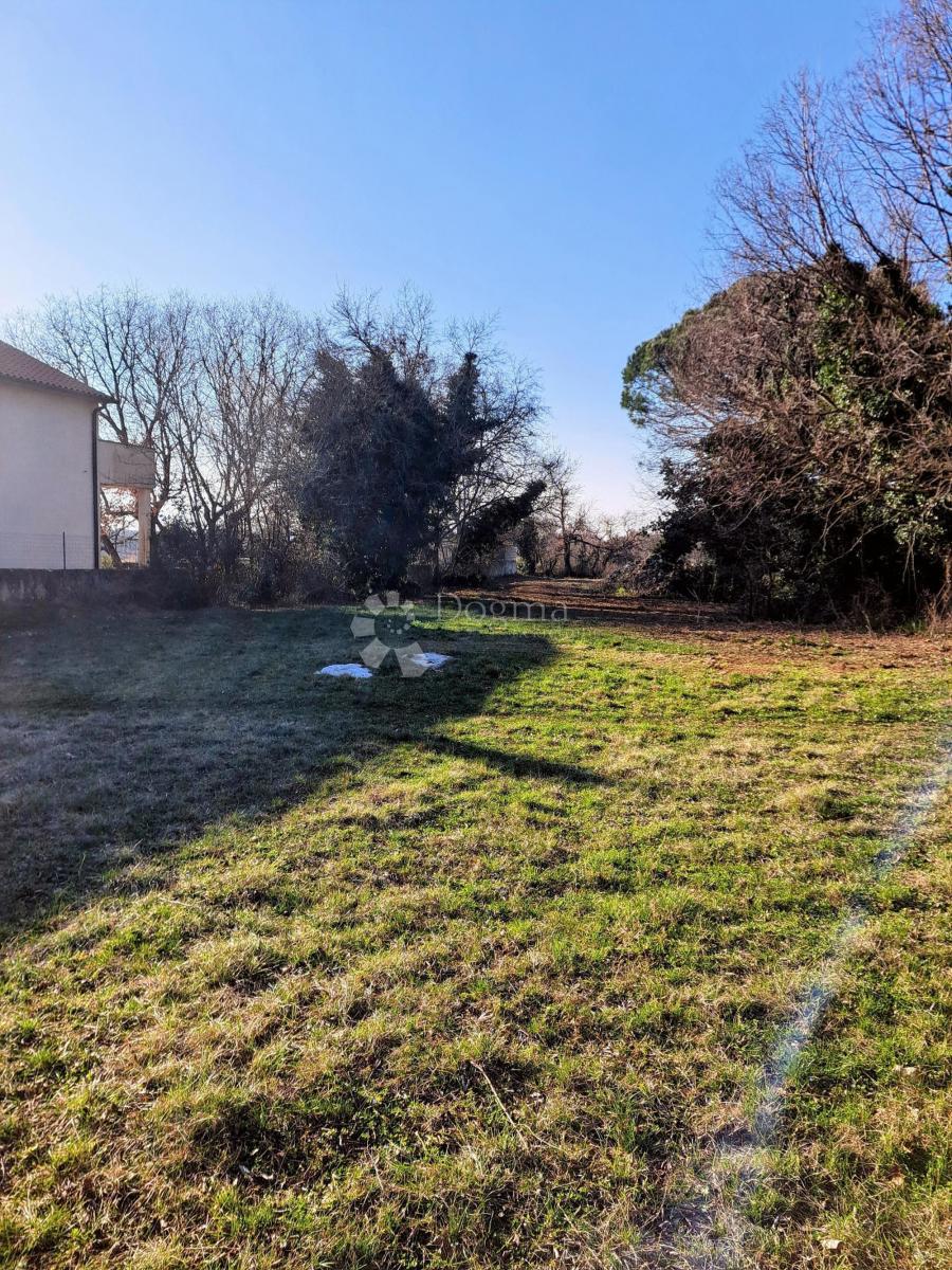 Zazidljivo zemljišče Fabci, Višnjan, 3.600m2