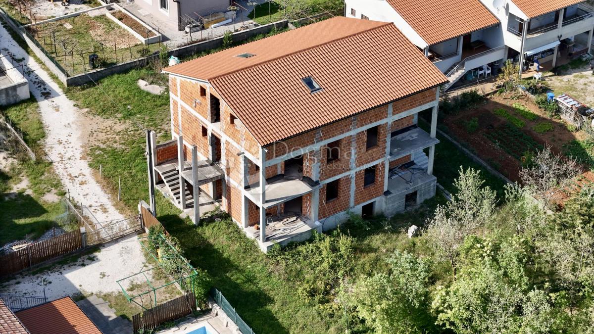 Hiša Labin, 300m2