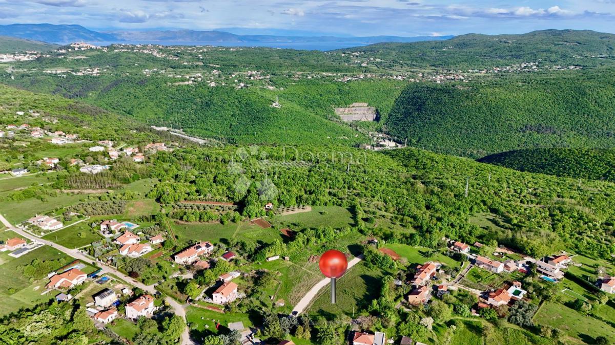 Zazidljivo zemljišče Labin, 1.455m2